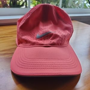 neon pink nike hat australia 